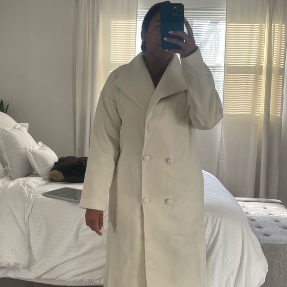 All white jacket - Picture 3 of 7